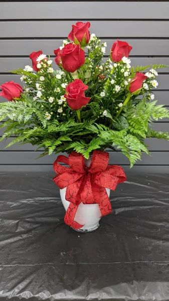 Dozen Roses with Monte filler