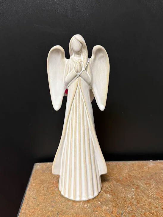 Angle Statue White