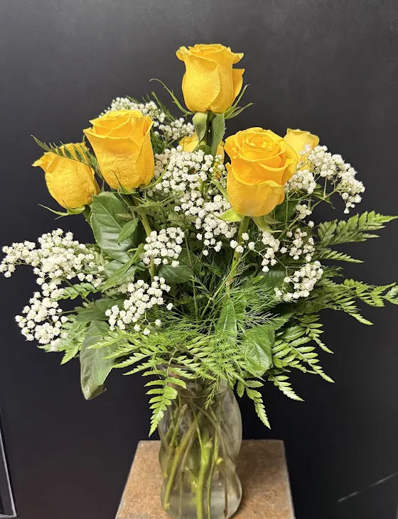 1/2 Dozen Rose Vase 1/2 Dozen Rose Vase