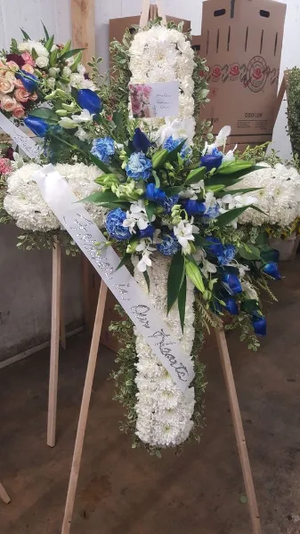WHITE BLUE CROSS WHITE BLUE CROSS