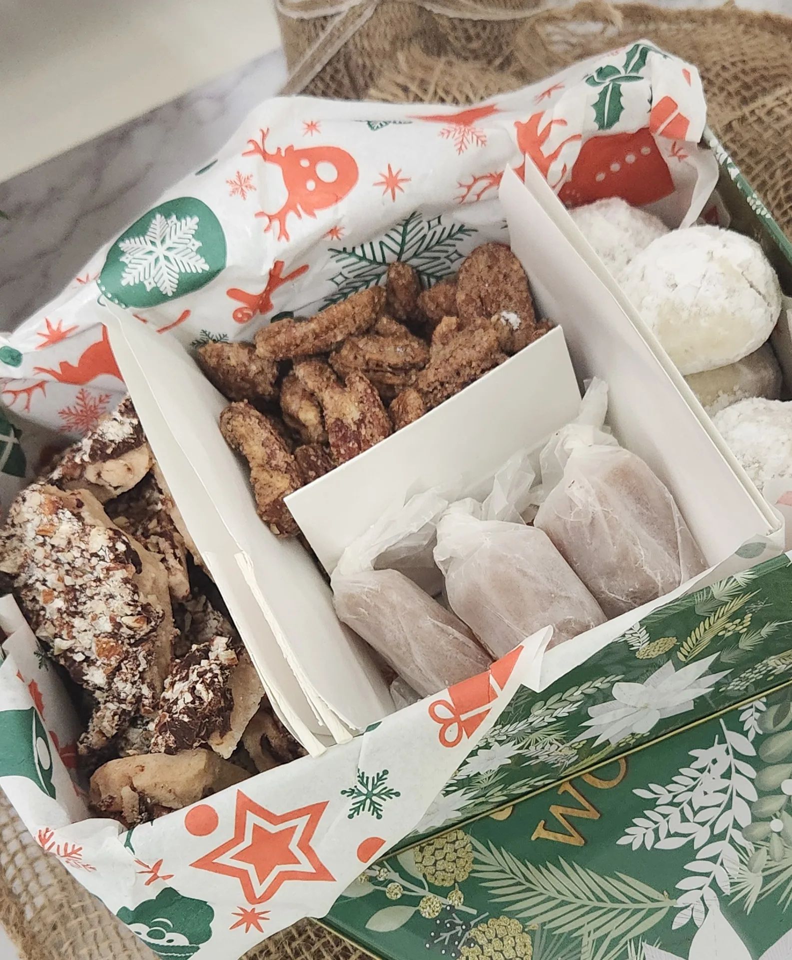 Holiday baked goodie tin